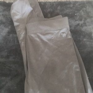 Stretchy black leggings!!